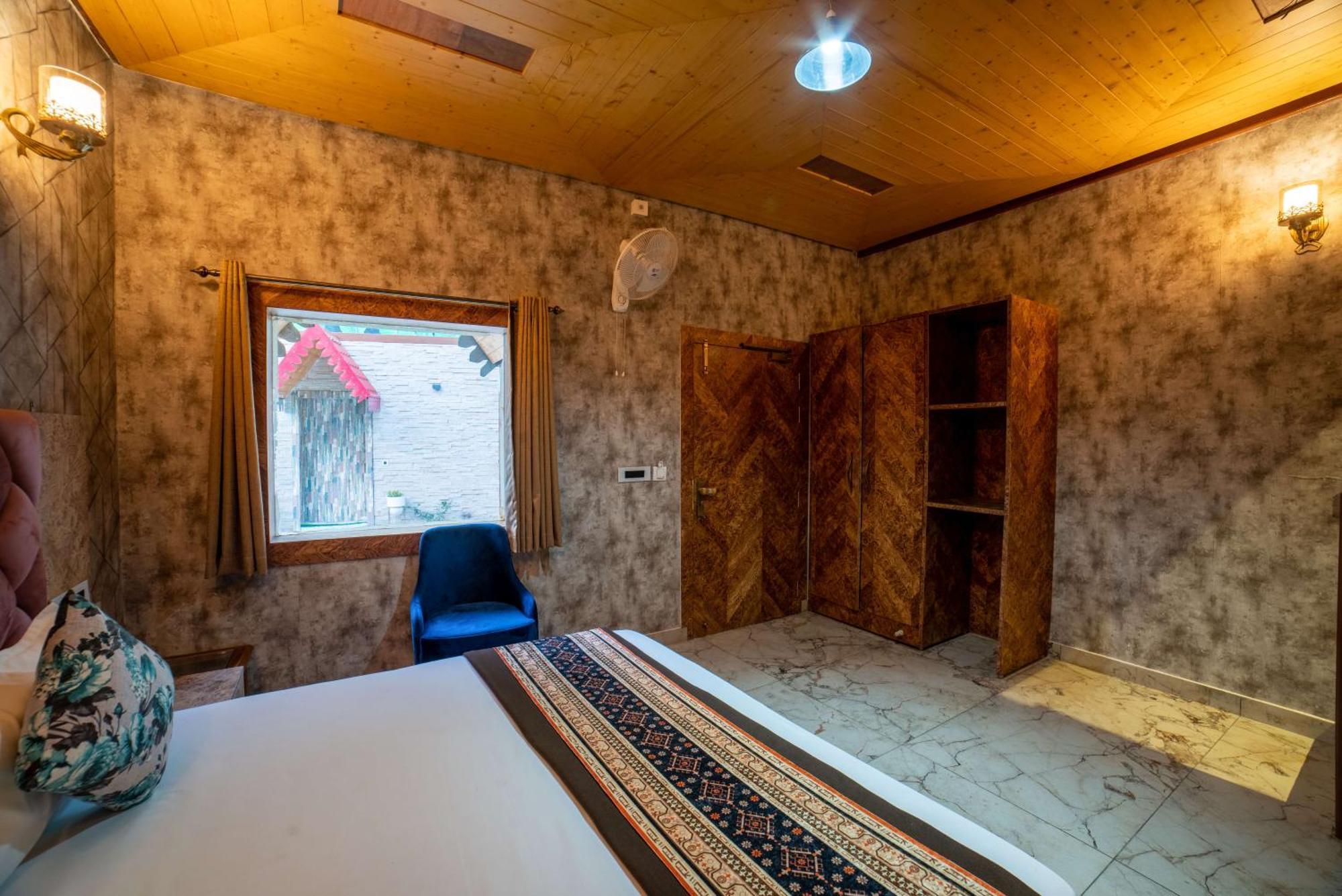 Mudras Grove Resort, Нейнитал Екстериор снимка