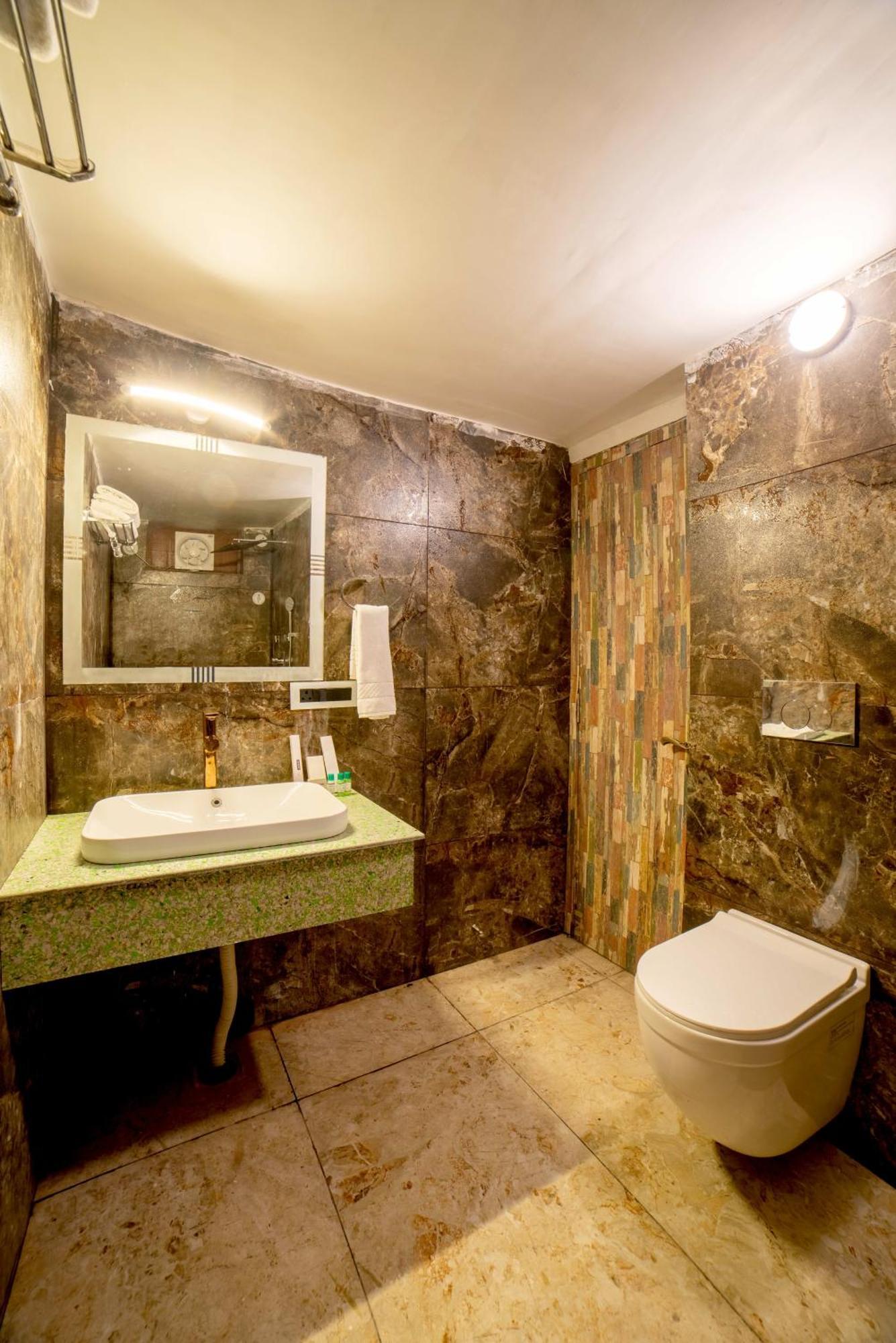 Mudras Grove Resort, Нейнитал Екстериор снимка